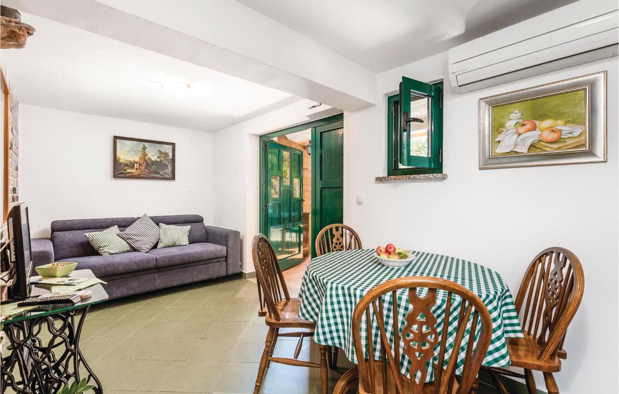 1 Bedroom Gorgeous Apartment In Laurana Esterno foto