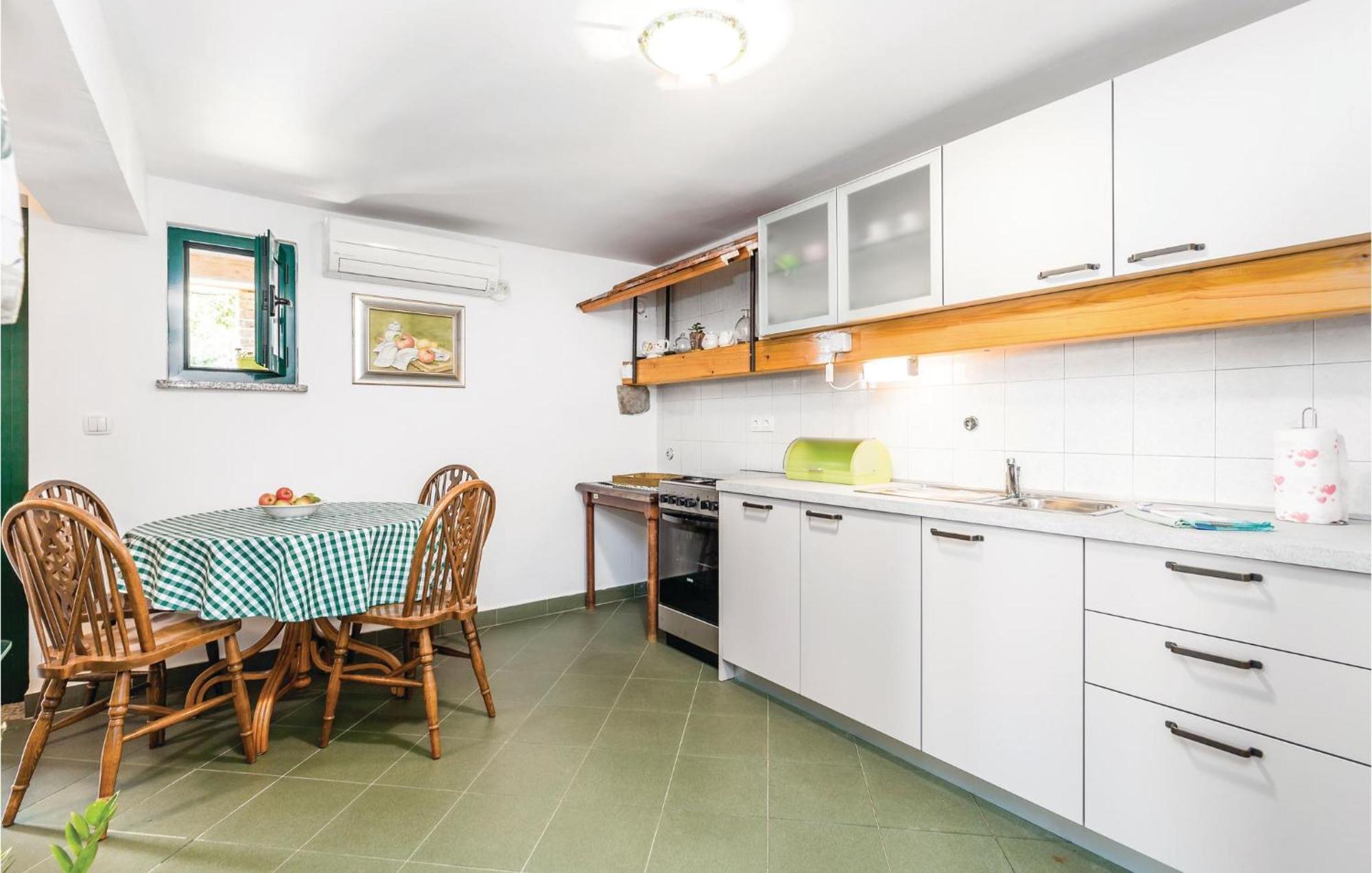 1 Bedroom Gorgeous Apartment In Laurana Esterno foto