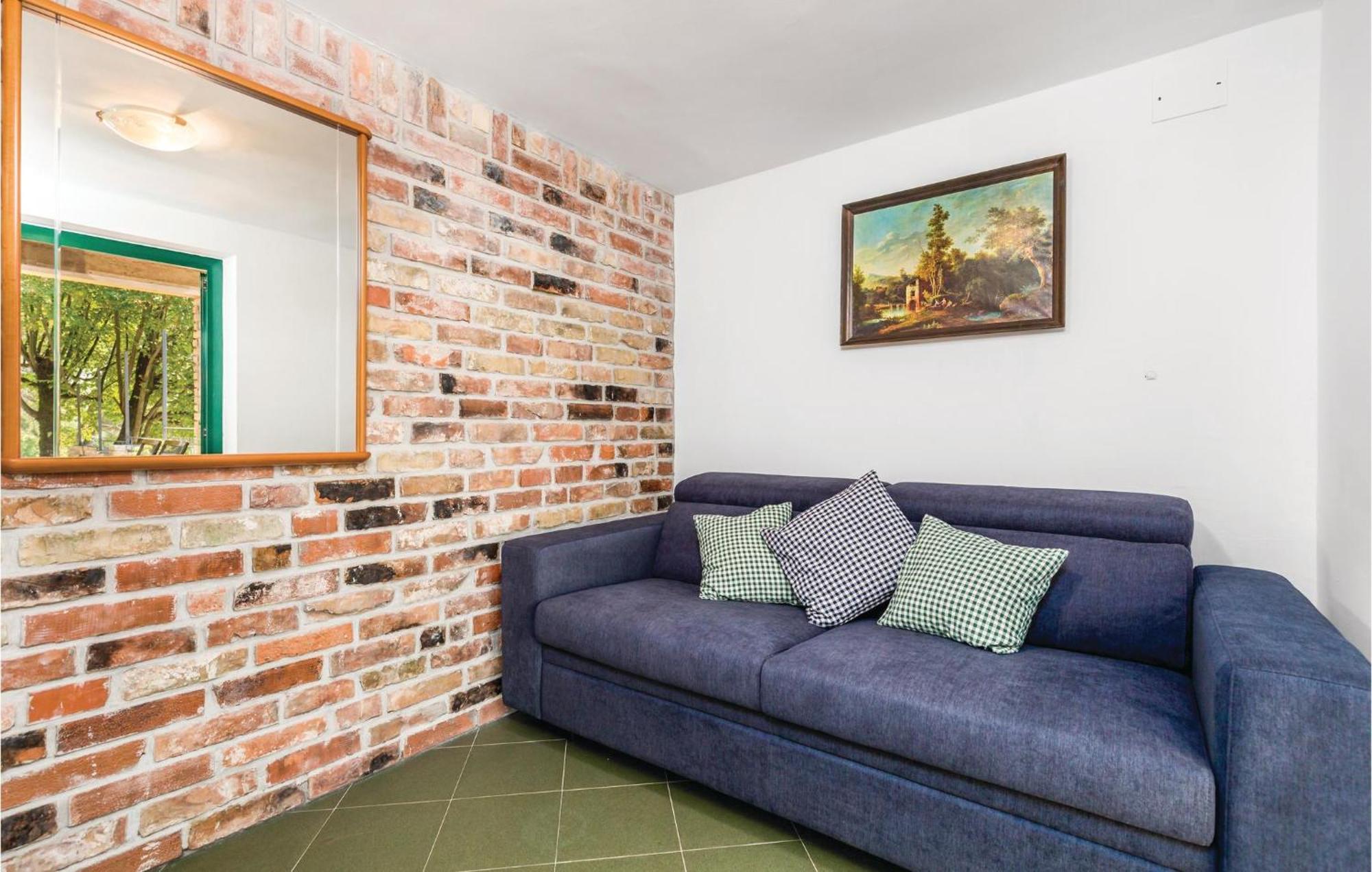 1 Bedroom Gorgeous Apartment In Laurana Esterno foto